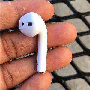 Right Airpod (Single)